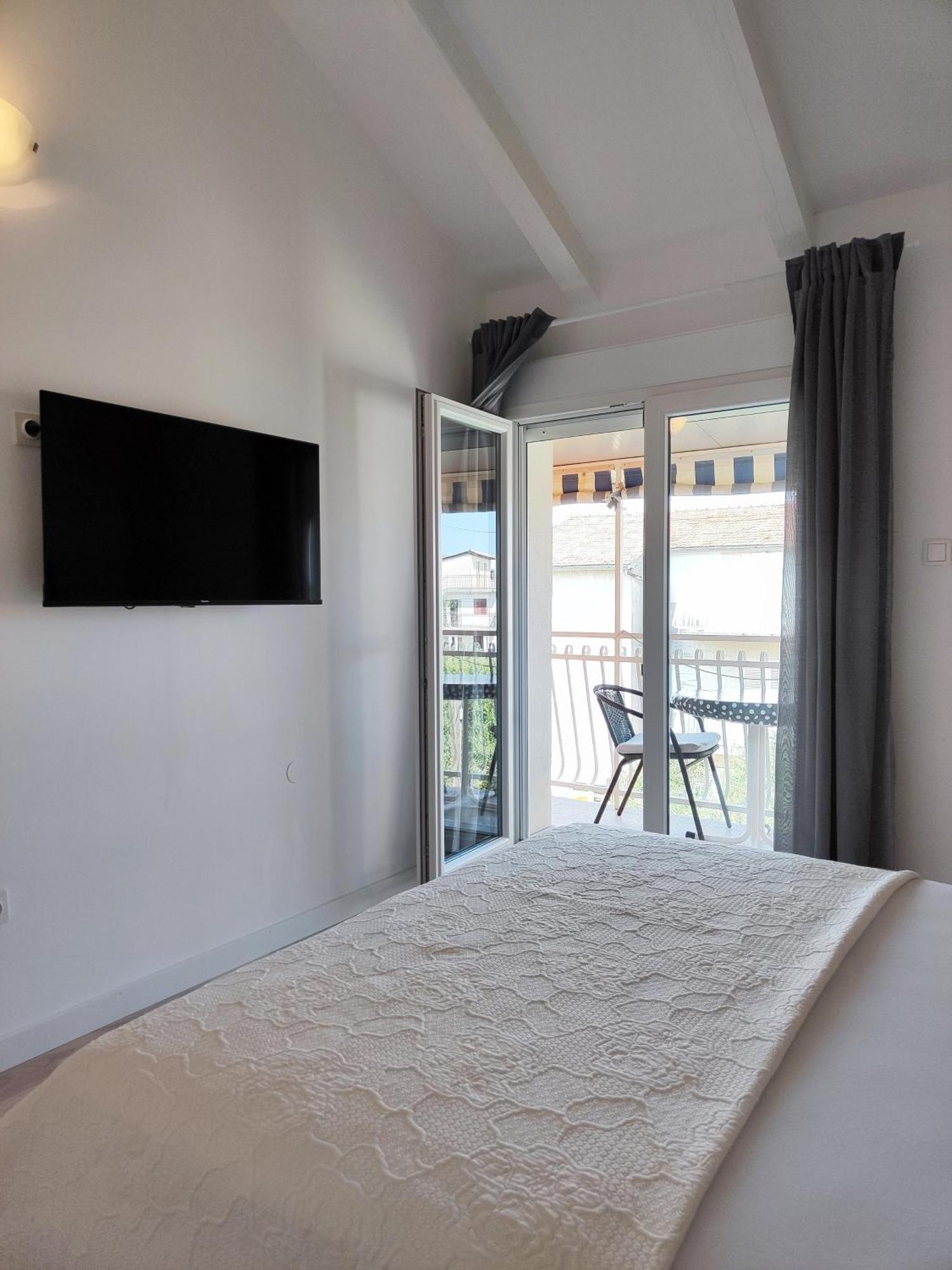 Apartmani Seka Vodice Exterior foto