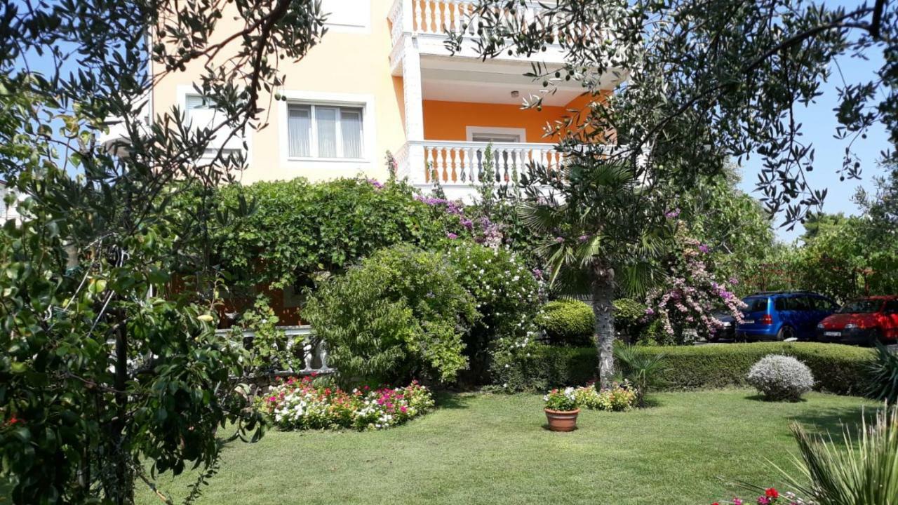 Apartmani Seka Vodice Exterior foto