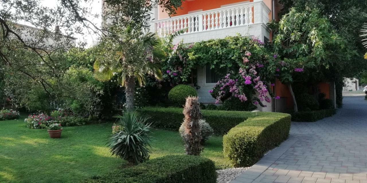 Apartmani Seka Vodice Exterior foto